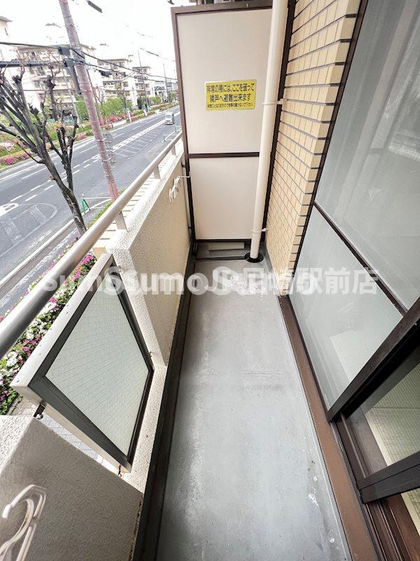 バルコニー　開放的で明るい空間を演出してくれるバルコニーです