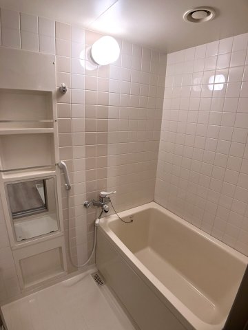 バス・シャワールーム　追い焚き機能付き