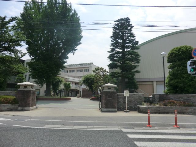 高校・高専　埼玉県立浦和高校（高校・高専）まで352m