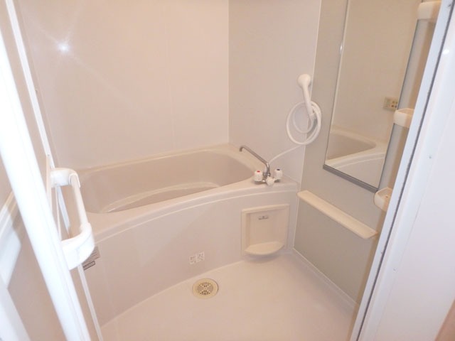 バス・シャワールーム　ゆったりバスルーム♪