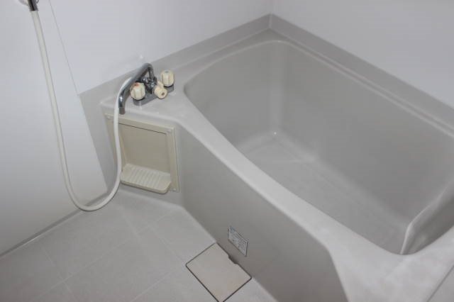 バス・シャワールーム　※別のお部屋の写真です。