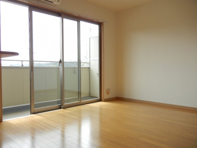 居室・リビング　カーロ・セッテ(GoodHome)