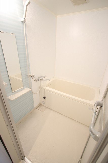 バス・シャワールーム　同物件別号室