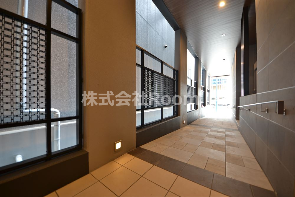 エントランス　清潔なエントランスです