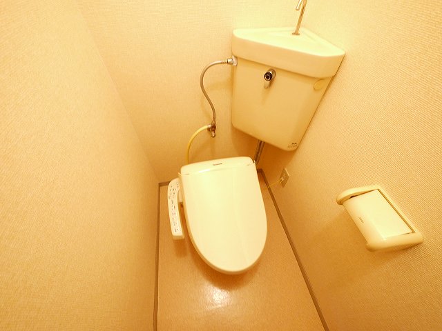 トイレ　落ち着いたトイレです