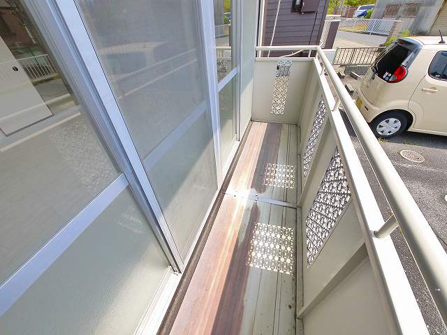 バルコニー　開放的で明るい空間を演出してくれるバルコニーです