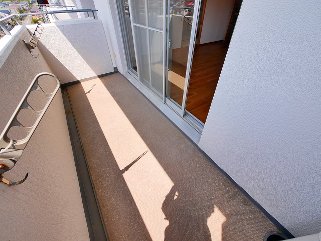 バルコニー　落ち着いた時間を過ごせるバルコニーです