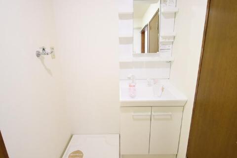 洗面設備　洗髪洗面化粧台