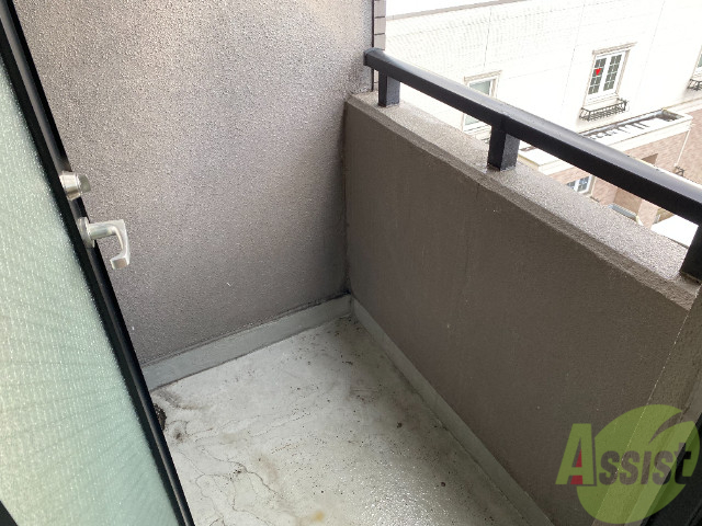 バルコニー　風通しも良いので洗濯物が良く乾くはずです。