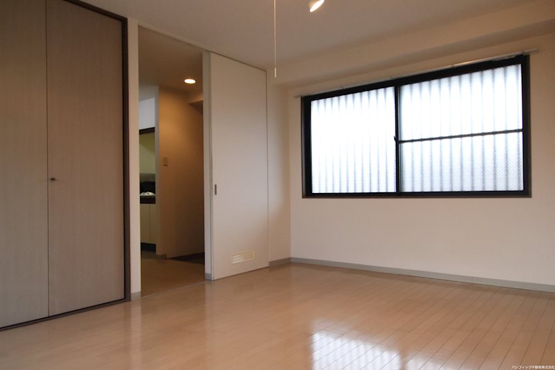 居室・リビング　写真は別部屋。現状有姿。