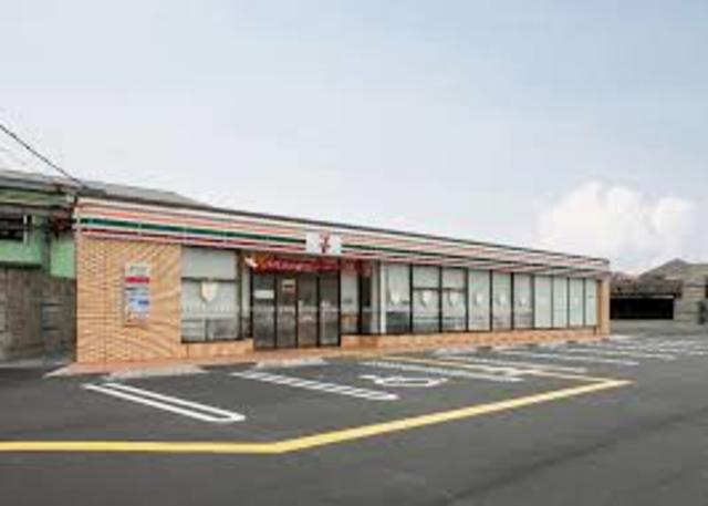 コンビニ　セブンイレブン大東御領3丁目店（コンビニ）まで920m