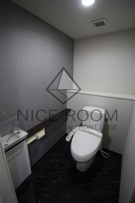 トイレ　レジディア心斎橋ウエスト　トイレ