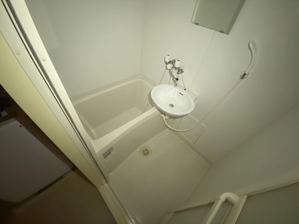 バス・シャワールーム　バス