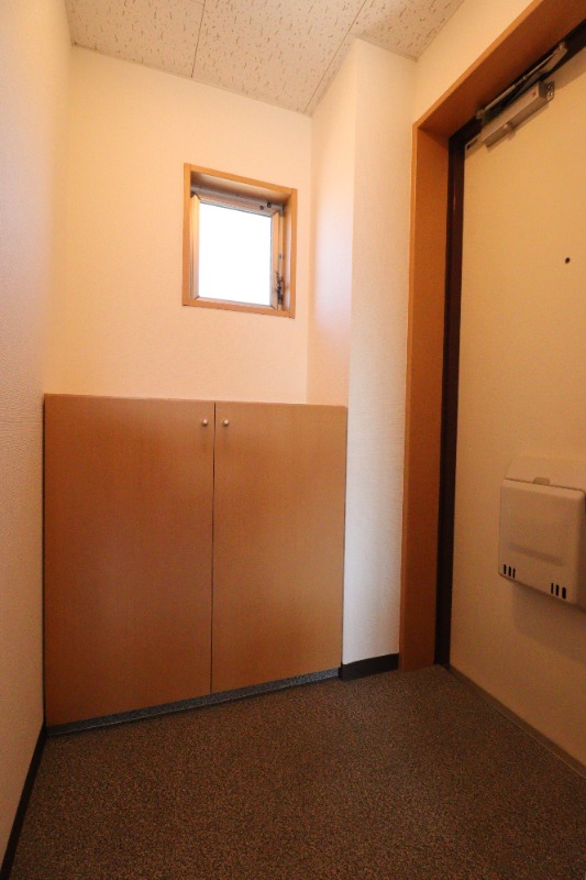 玄関　下駄箱付玄関！