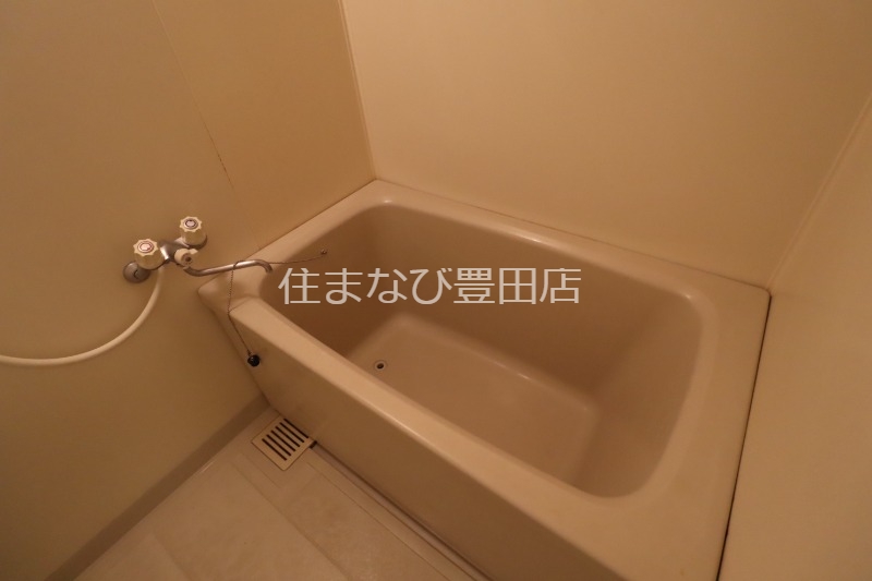 バス・シャワールーム　同型別部屋写真