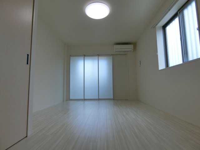 居室・リビング　イメージ110号室写真