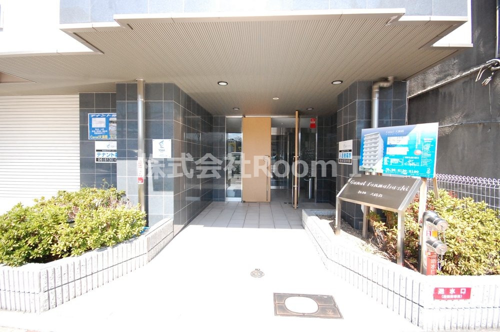 エントランス　毎日通るエントランスはこのようになっています