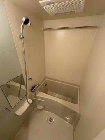 バス・シャワールーム　ゆったり過ごせるお風呂です