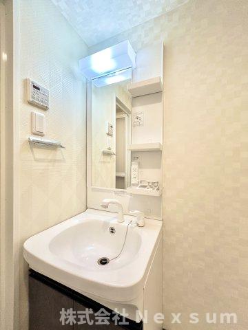 洗面設備　使いやすい洗面所です