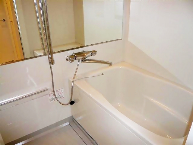 バス・シャワールーム　バスルーム