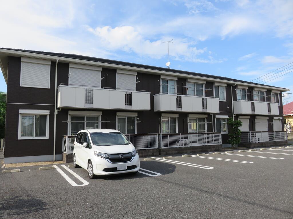 ナチアコートBの建物外観