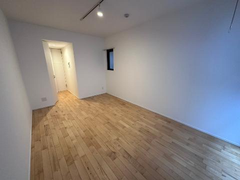 居室・リビング　室内