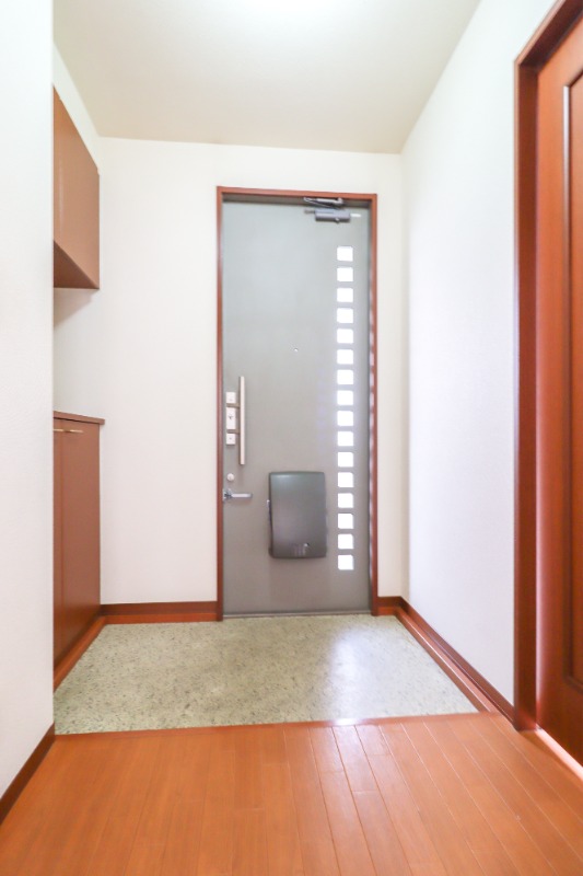 玄関　図面と現状に相違がある場合には現状を優先