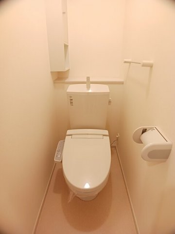 トイレ　落ち着いたトイレです