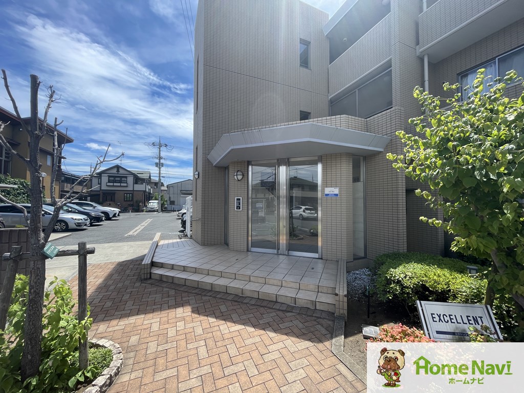 その他共有部分　オートロック付き。