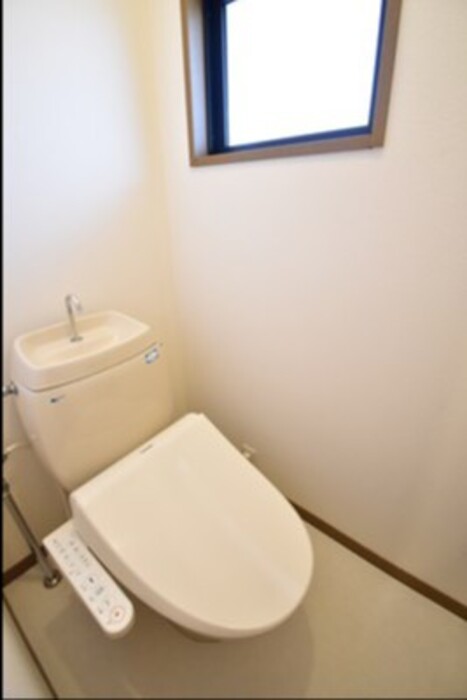 トイレ　温水洗浄暖房便座