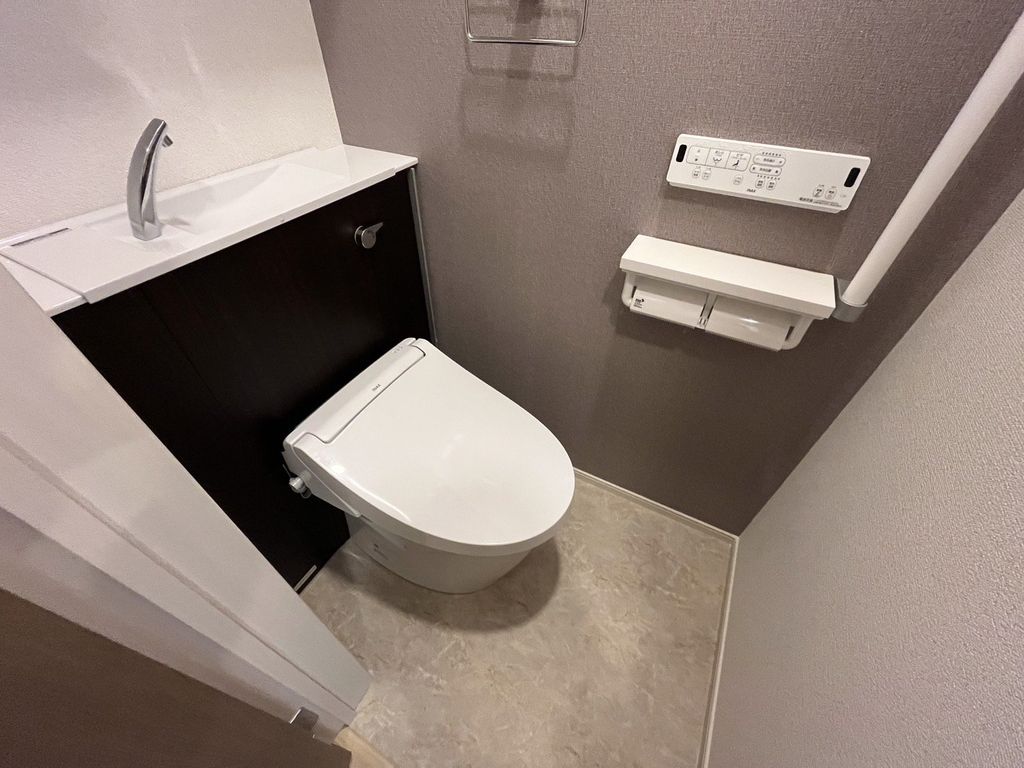 トイレ　トイレ