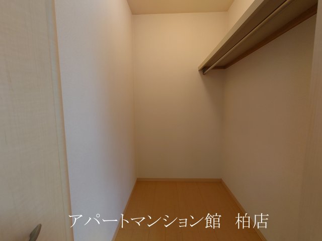 収納　★ウォークインクローゼットで荷物の整理に困りません