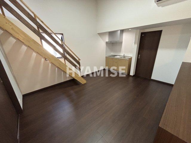 居室・リビング　※別のお部屋の写真です。現状を優先致します。