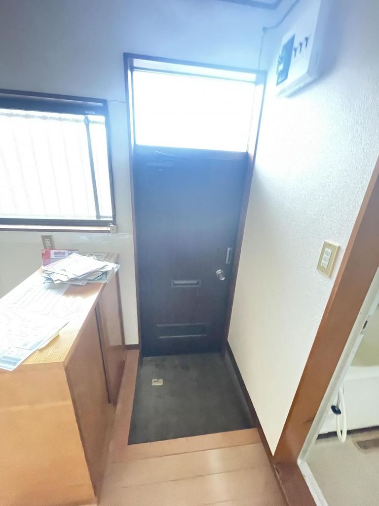 玄関　キッチン