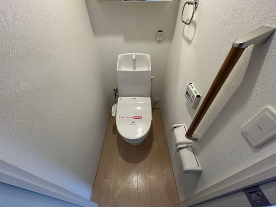 トイレ　※別部屋の写真です