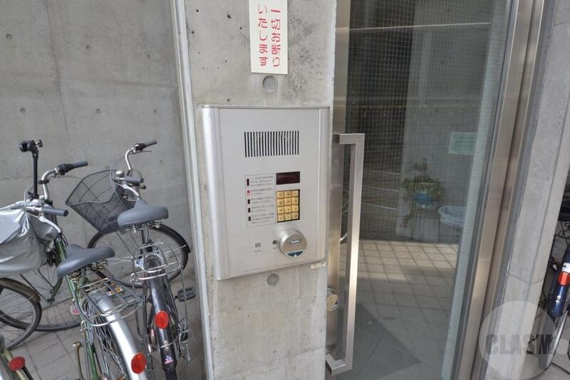 ロビー　安心のオートロック付き