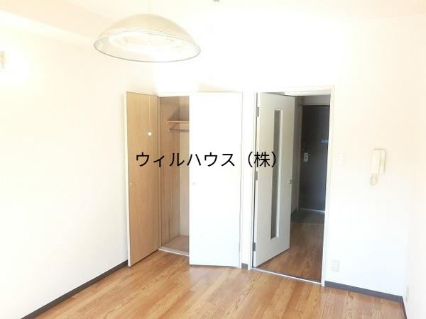 居室・リビング　室内きれいです！