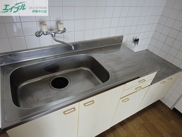 キッチン　同タイプの部屋写真です