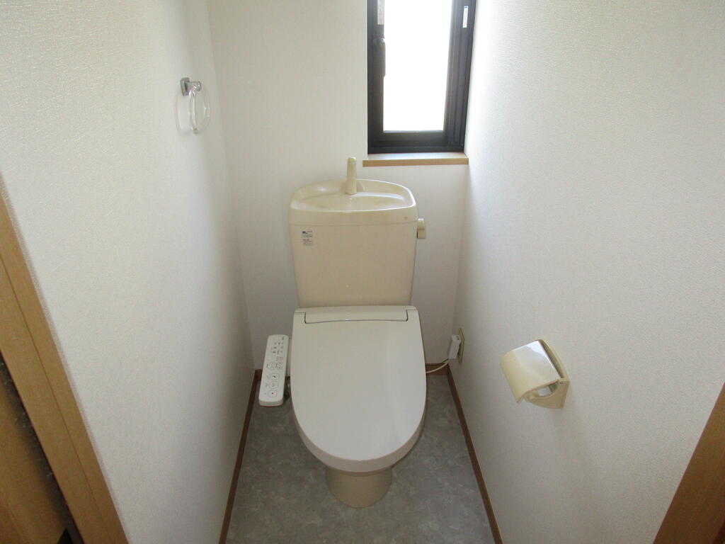 トイレ　CF張替済