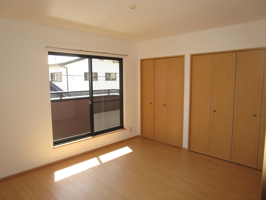 その他部屋・スペース　２階８帖洋室