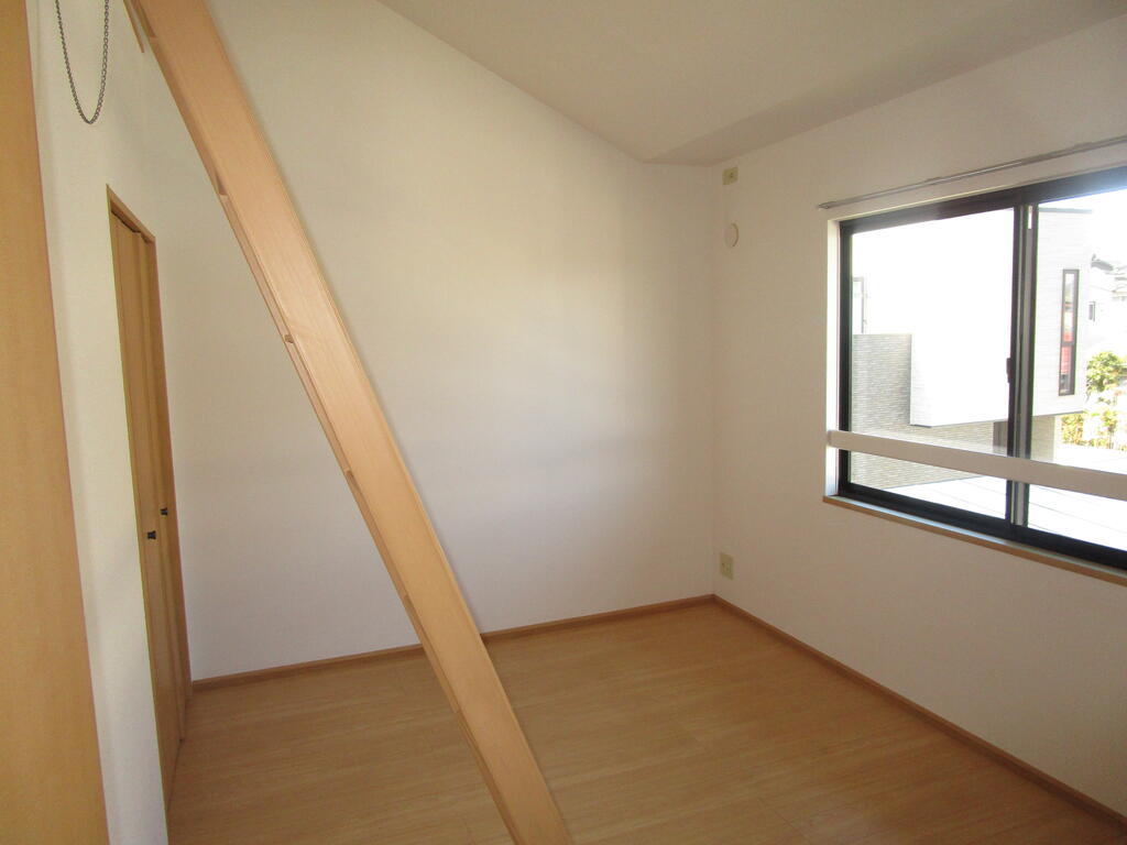 その他部屋・スペース　６帖洋室ロフト付