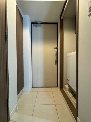 玄関　別間取り参考写真です。家具荷電は御座いません。