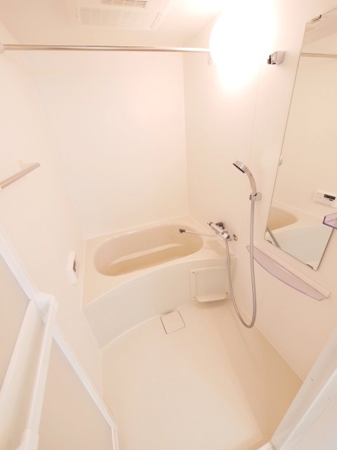 バス・シャワールーム　☆浴室乾燥機付き☆