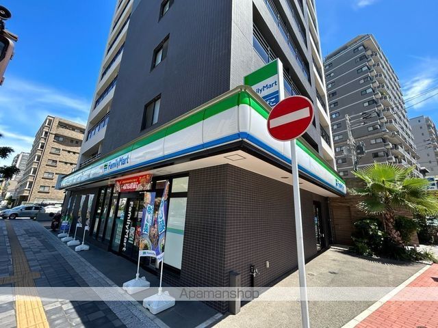 コンビニ　ファミリーマート（コンビニ）まで509m