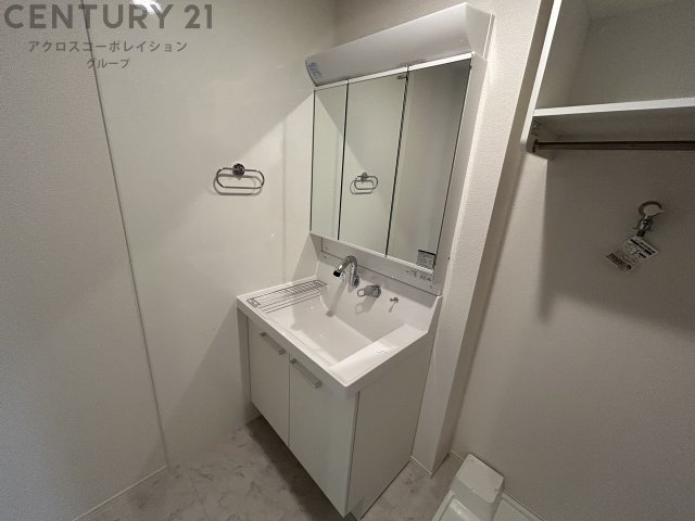 洗面設備　独立洗髪洗面化粧台です！