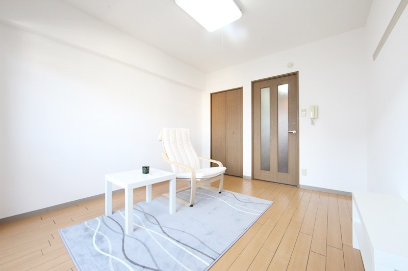 居室・リビング　洋室7.8帖　家電ご用意出来ます。