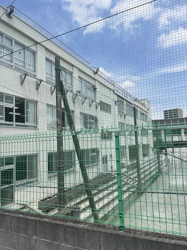 中学校　板橋区立板橋第二中学校（中学校）まで470m