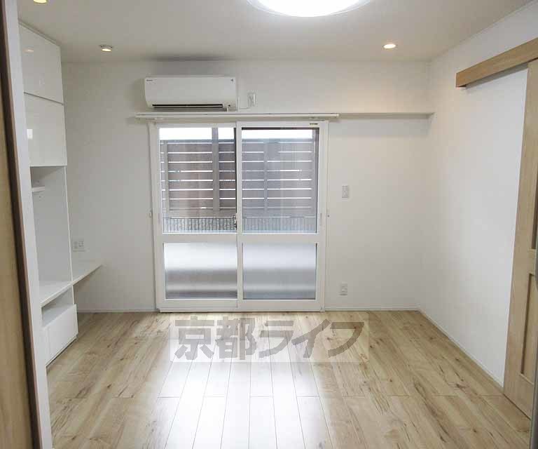 居室・リビング　エアコンの付いた広々としたお部屋です！