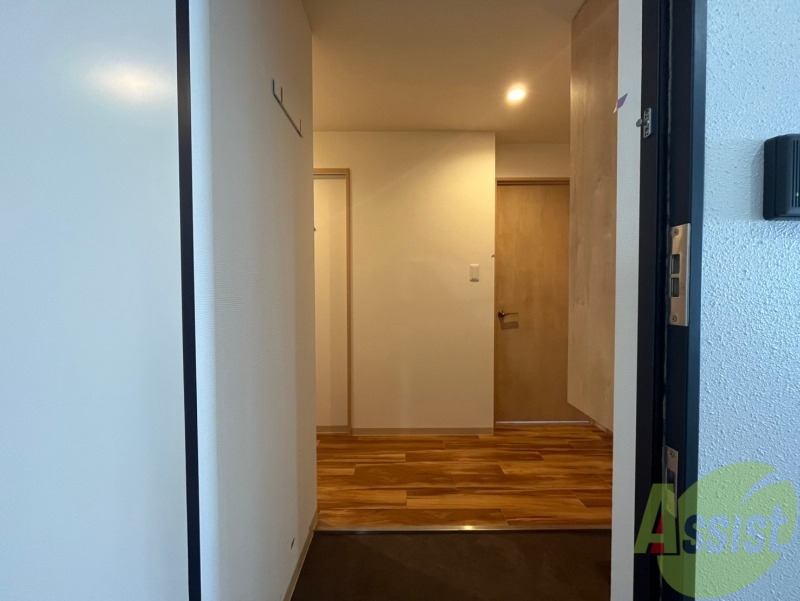 玄関　玄関の様子です。明るい印象ですね。気分もあがりそう。