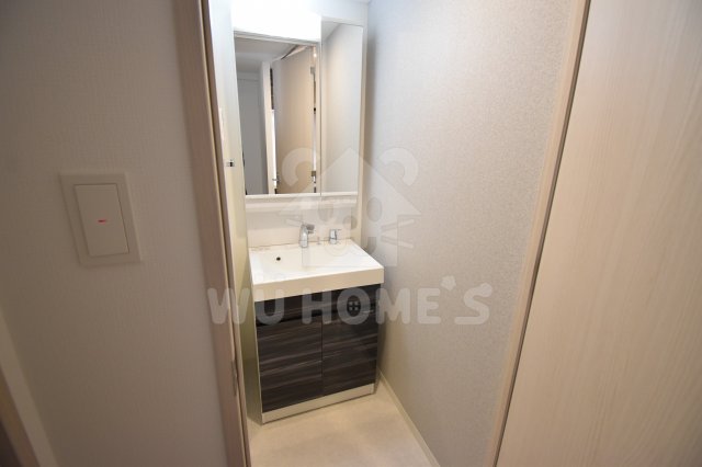 洗面設備　朝の身支度には欠かせない独立洗面化粧台